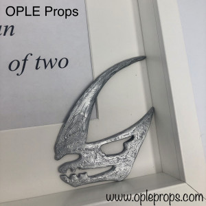 OPLE Arts picture frame Mandalorian Mudhorn Text:" A clan of two " The child Rankbar Amban Pulse Rifle Prop Weapon Blaster Model