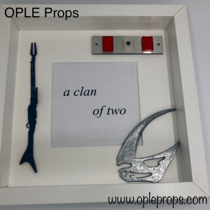 OPLE Arts picture frame Mandalorian Mudhorn Text:" A clan of two " The child Rankbar Amban Pulse Rifle Prop Weapon Blaster Model