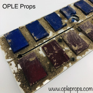 OPLE Props Service Mando Trophy aus Imperium Qualitäts Rangabzeichen mit Push Buttons Mandalorianer Trophäe geweatherte Rank bar